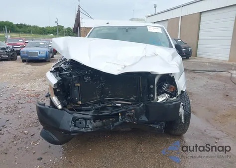 2019 Ford F-150 Xl z USA, uszkodzony, nr VIN 1FTMF1C54KKD52096